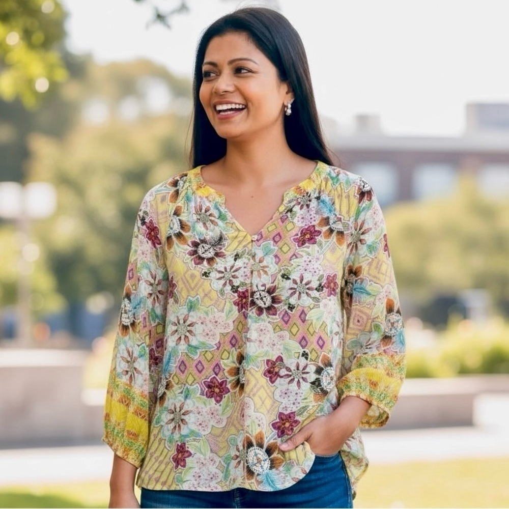 NEW DIRECTIONS Multi Colored
Pastel Floral Tunic size M